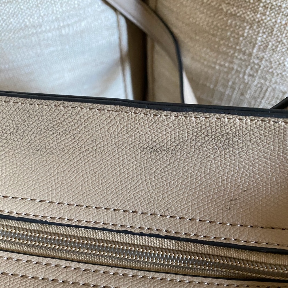 Tan Purse - Picture 6 of 8